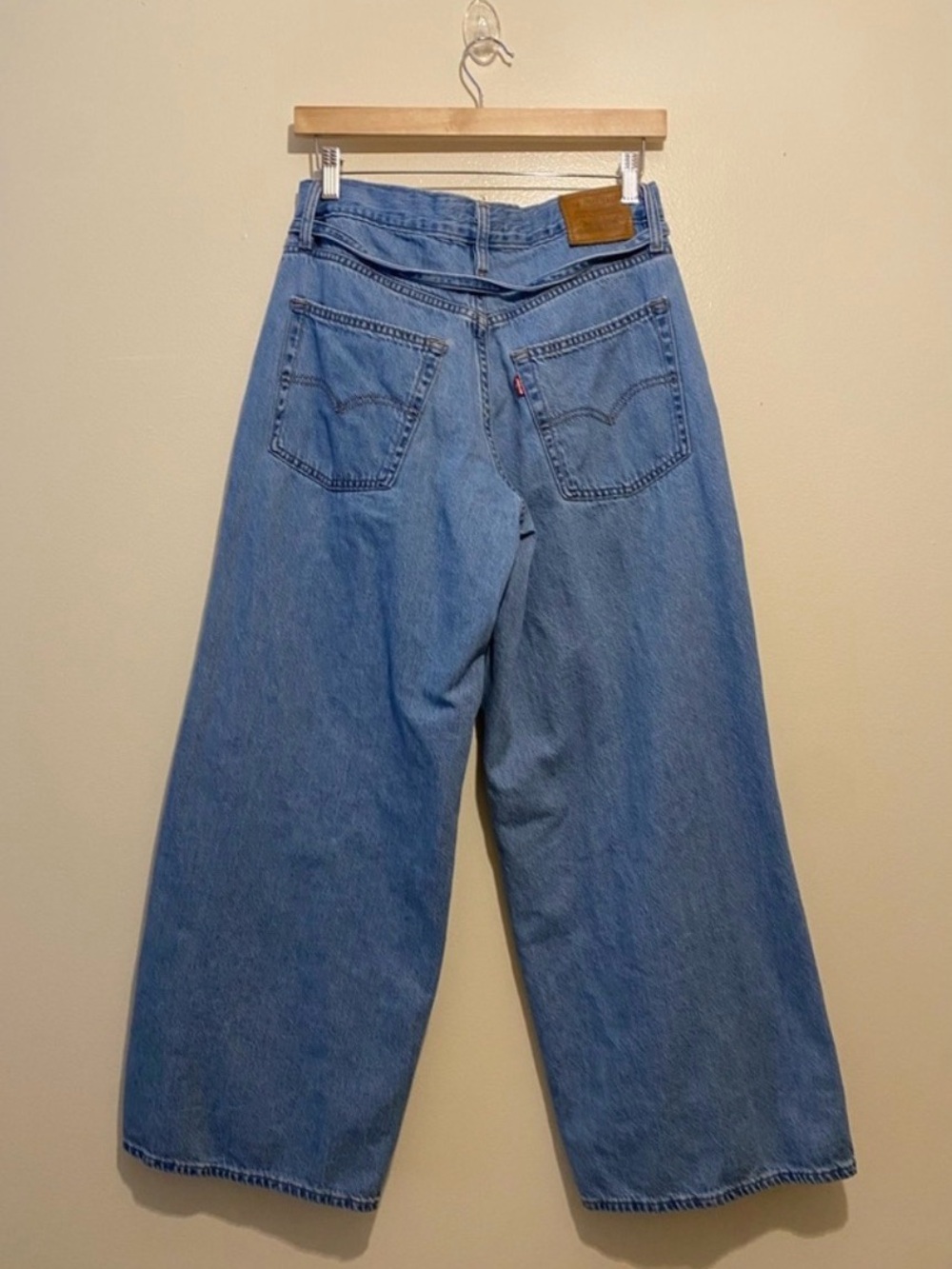 LEVI’S XL STRAIGHT Classic Blue Wide-Leg Women Premium Jeans - Picture 3 of 4